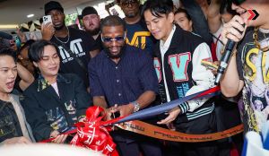 Mayweather Opens FRONTROW HQ 2022